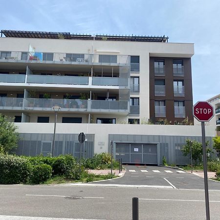 Appartement Type 2 Neuf +Grande Terrasse Le Lavandou Dış mekan fotoğraf